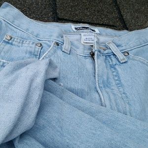 High waisted bleached denim rolled up jeans